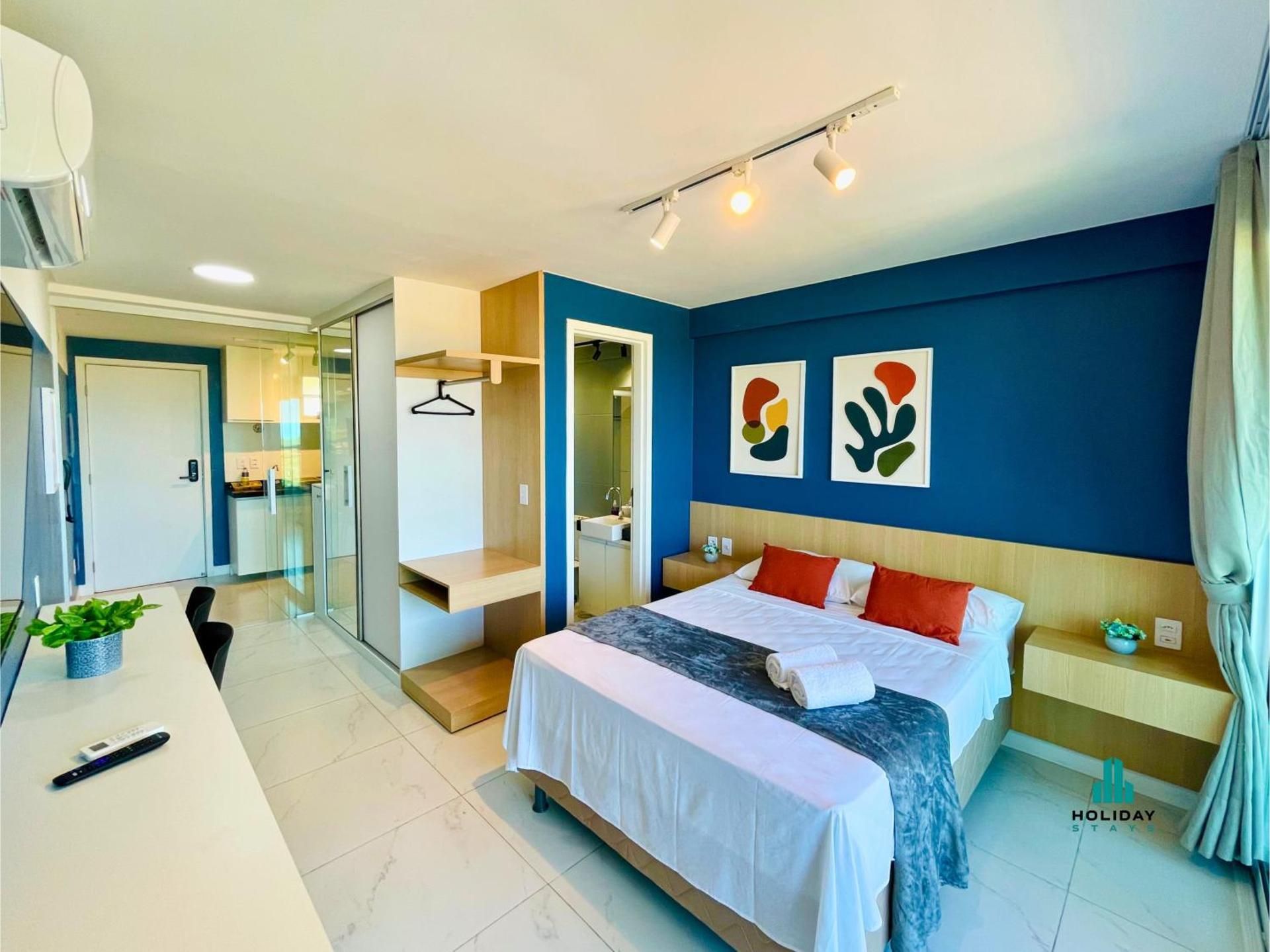 Deluxe One-Bedroom Apartment