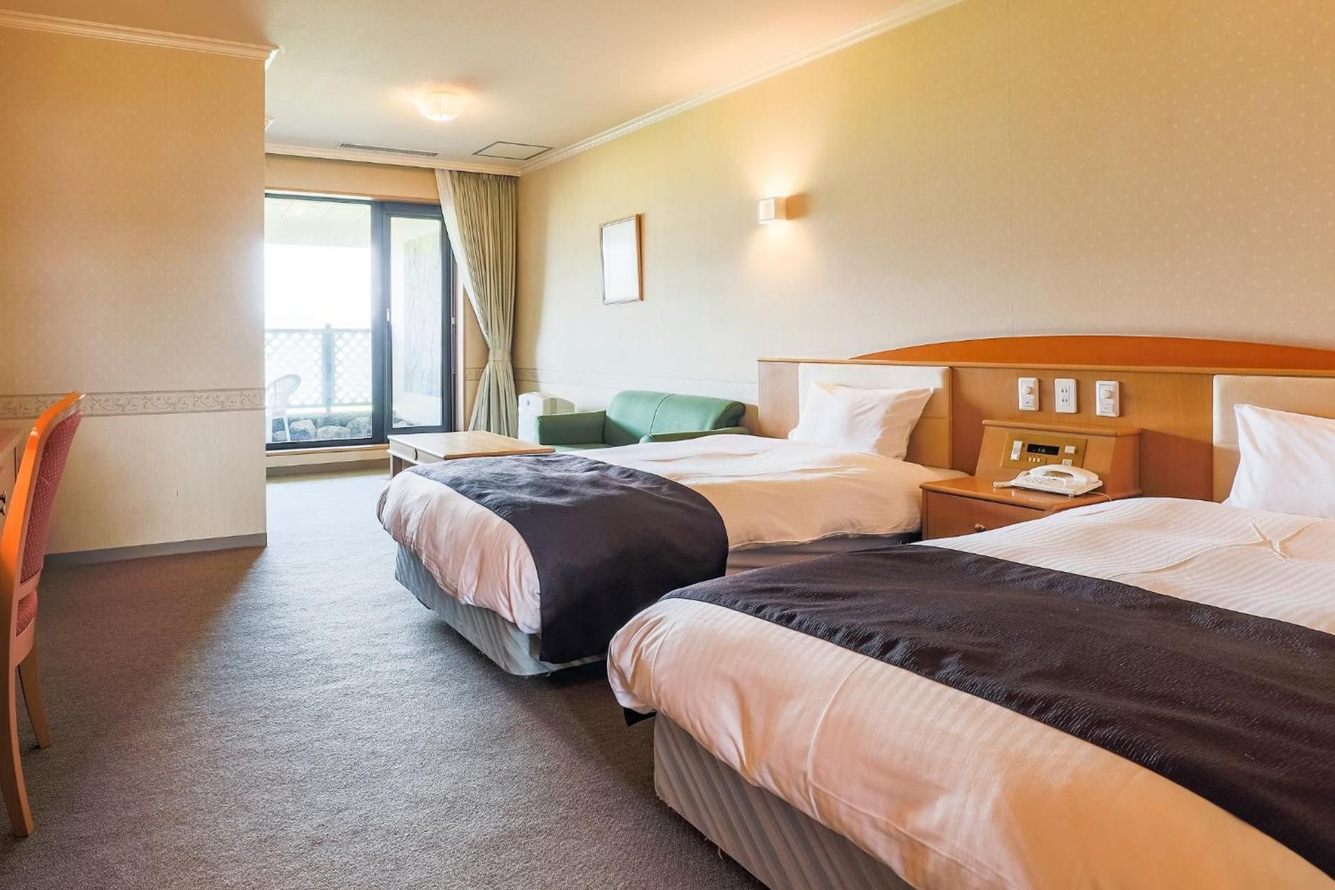 Deluxe Twin Room with Open-Air Bath