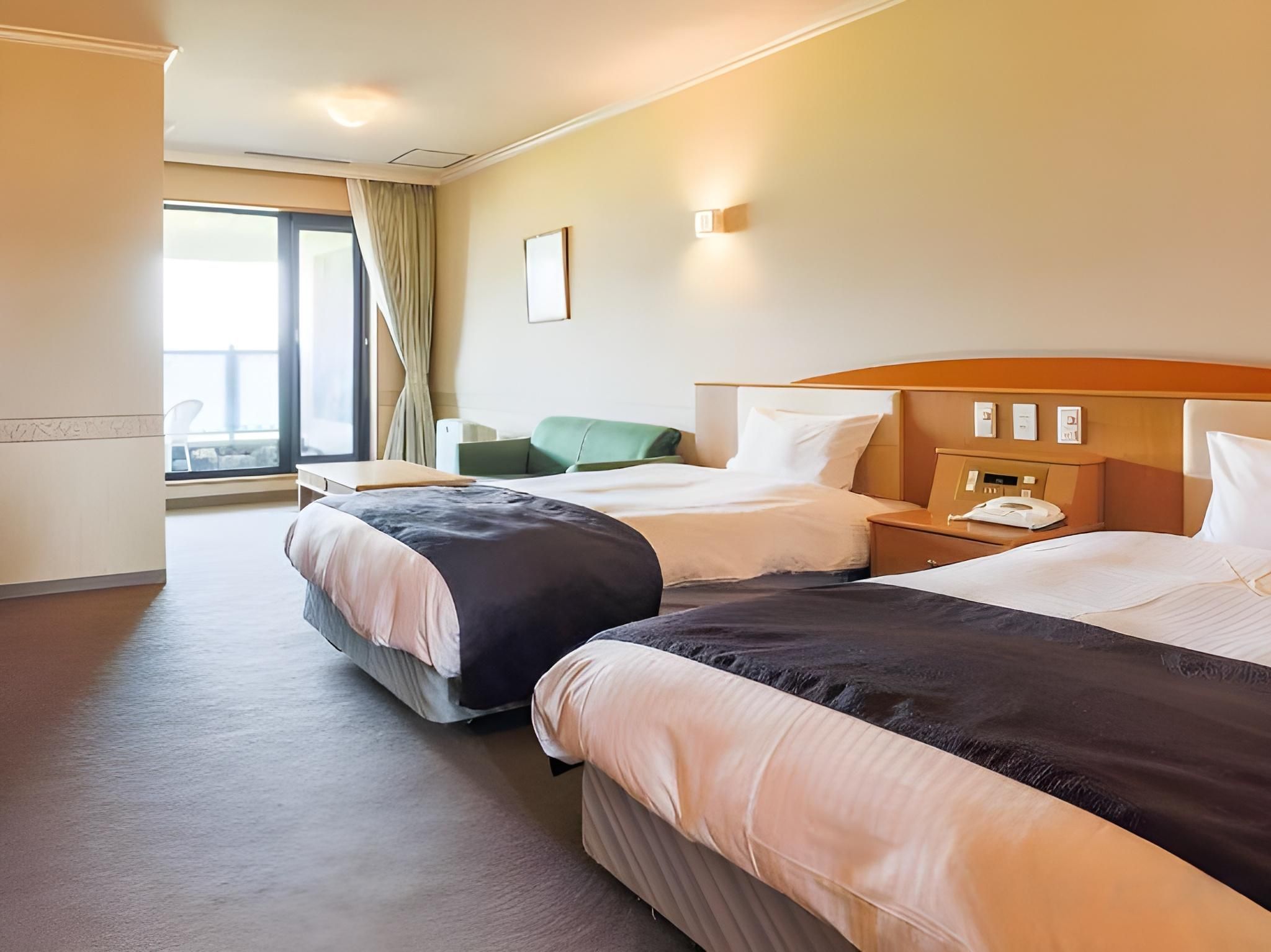 Best sleep "Bed made by Simmons, USA" [Twin room] [Non-smoking] [Mountain view]