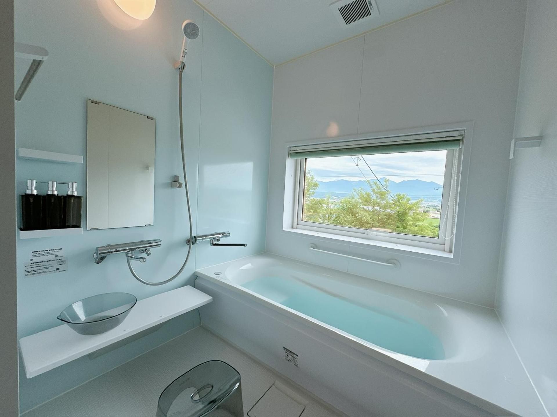 Two-Bedroom Apartment with Mountain View