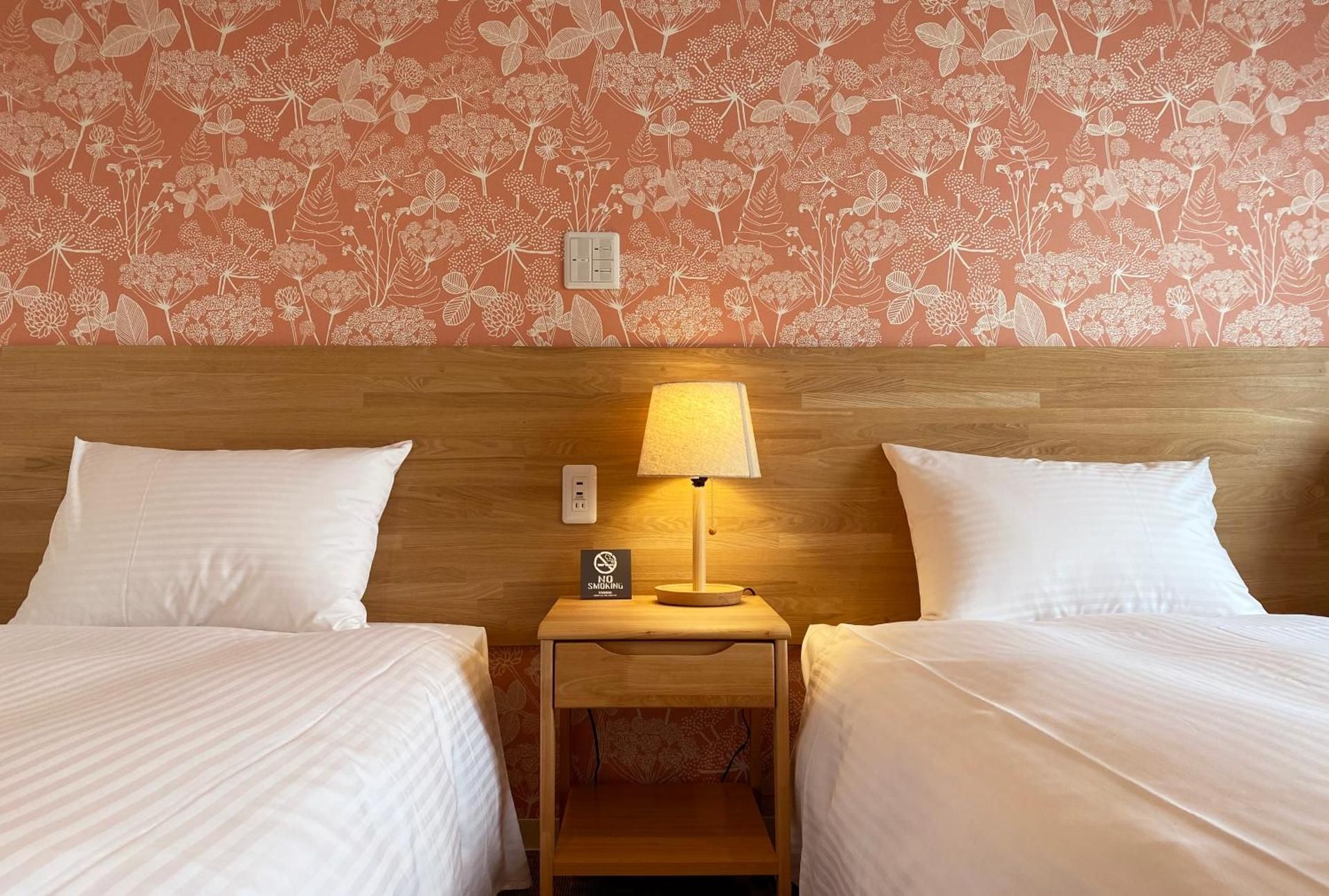 Twin Room with Shower(No Housekeeping)