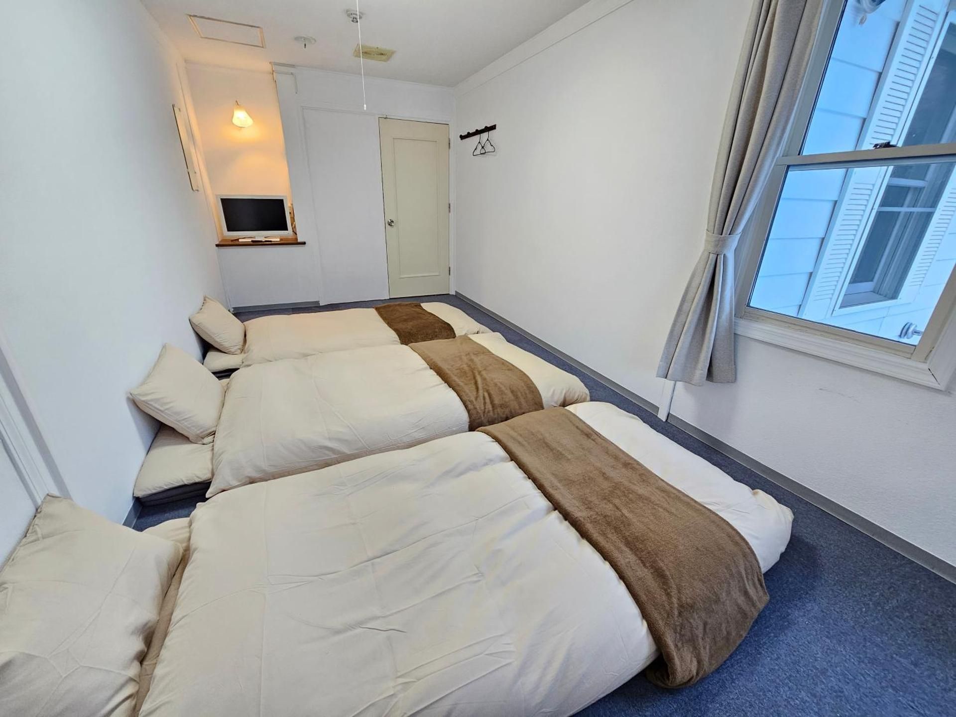 Economy Triple Room