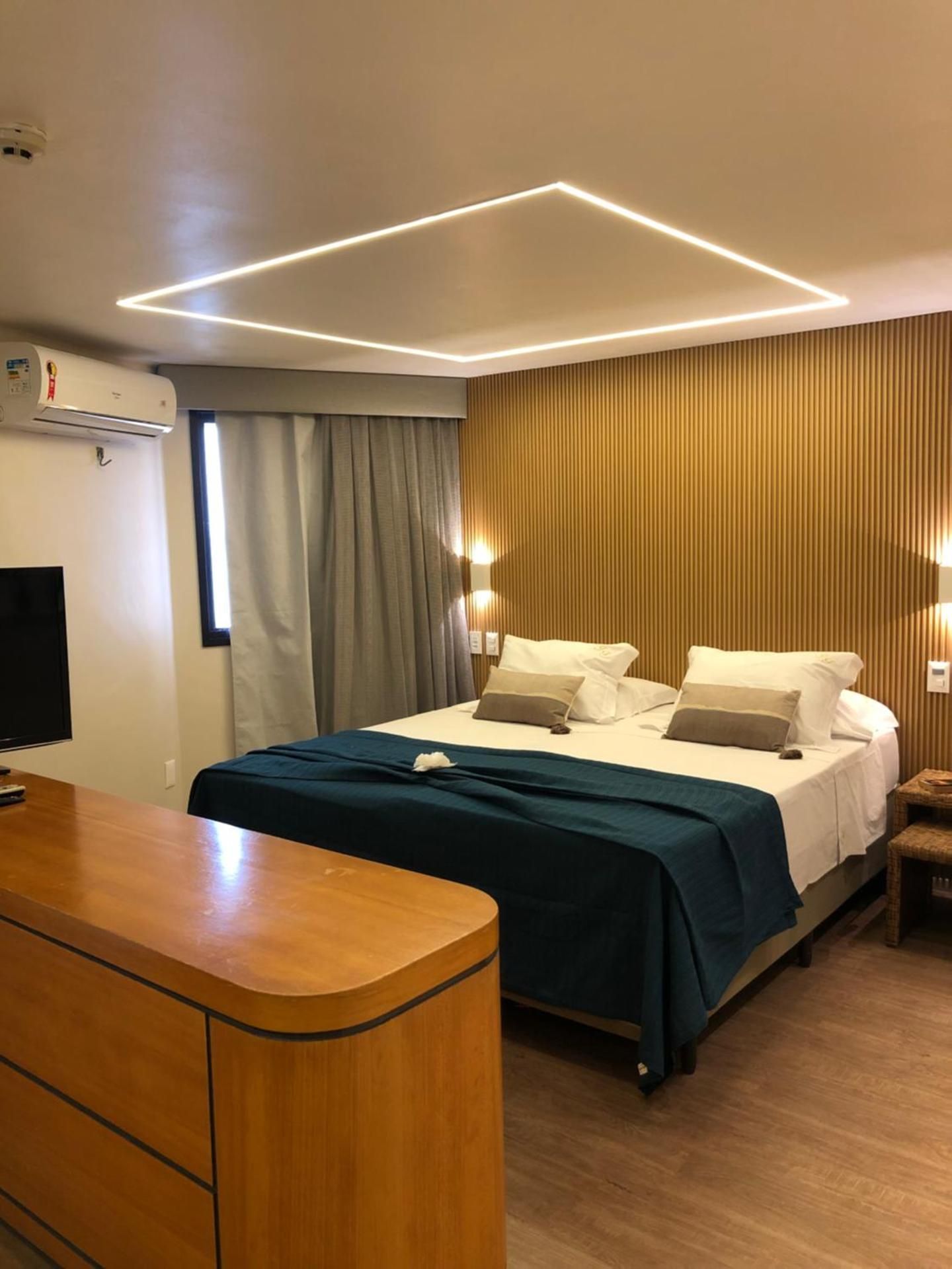 Deluxe Apartment with Sea View and Balcony