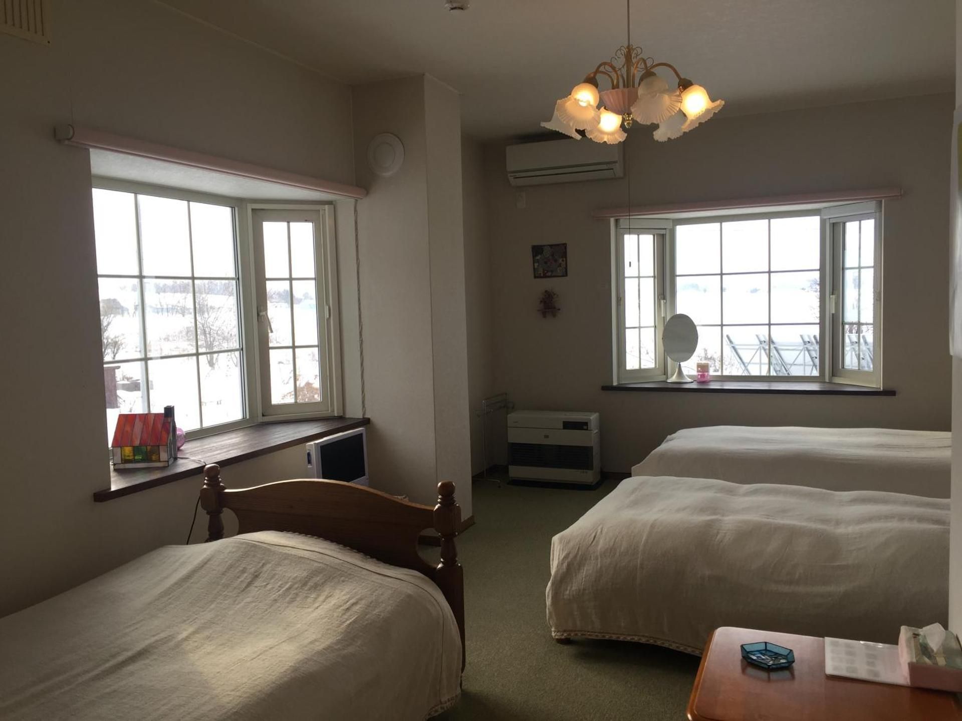 Triple Room with Shared Bathroom - Non-Smoking