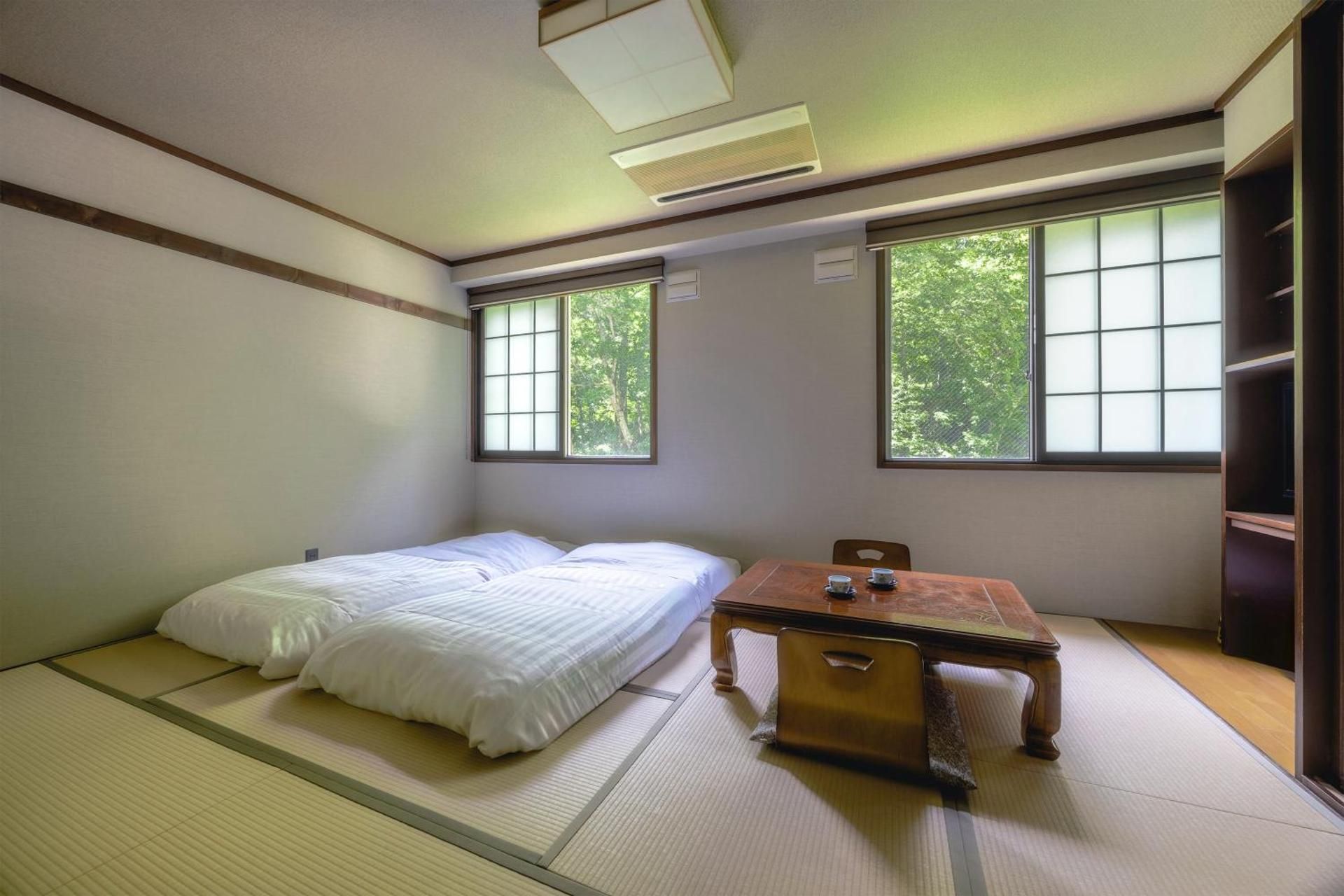 Japanese-Style Room