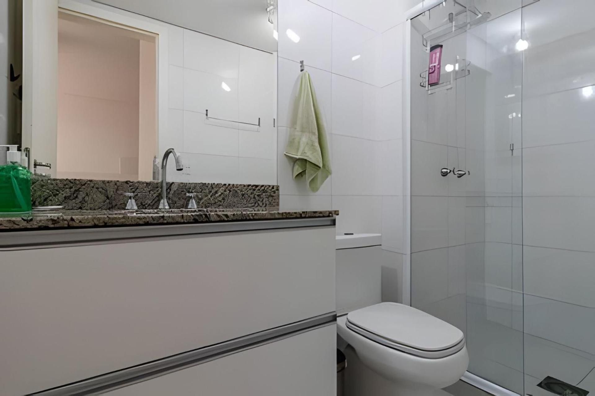 Studio Apartment with Queen Bed