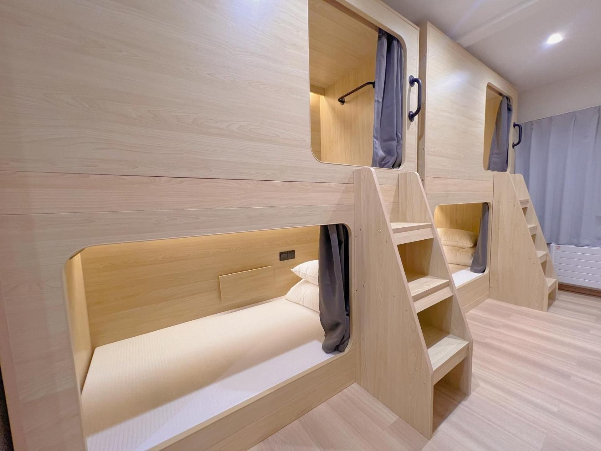 Snowball Hostel Bunk Bed 3