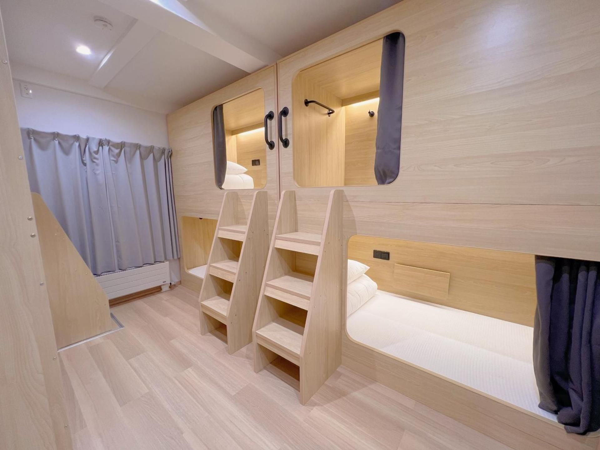 4 Bunk Beds in Private Mixed Dormitory Room