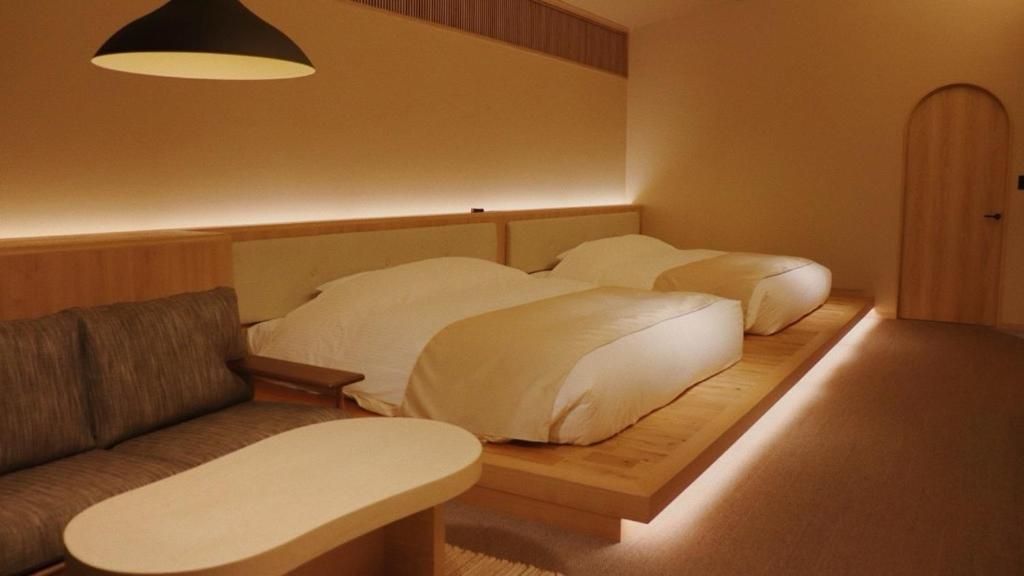 Suite with Hot Tub
