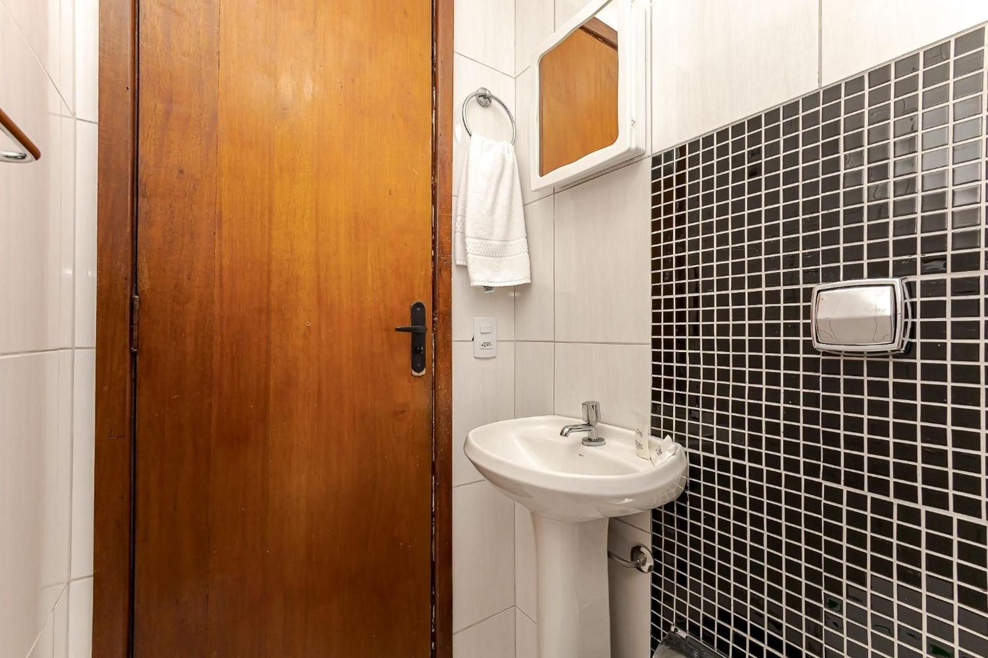 One-Bedroom Apartment - Non-Smoking