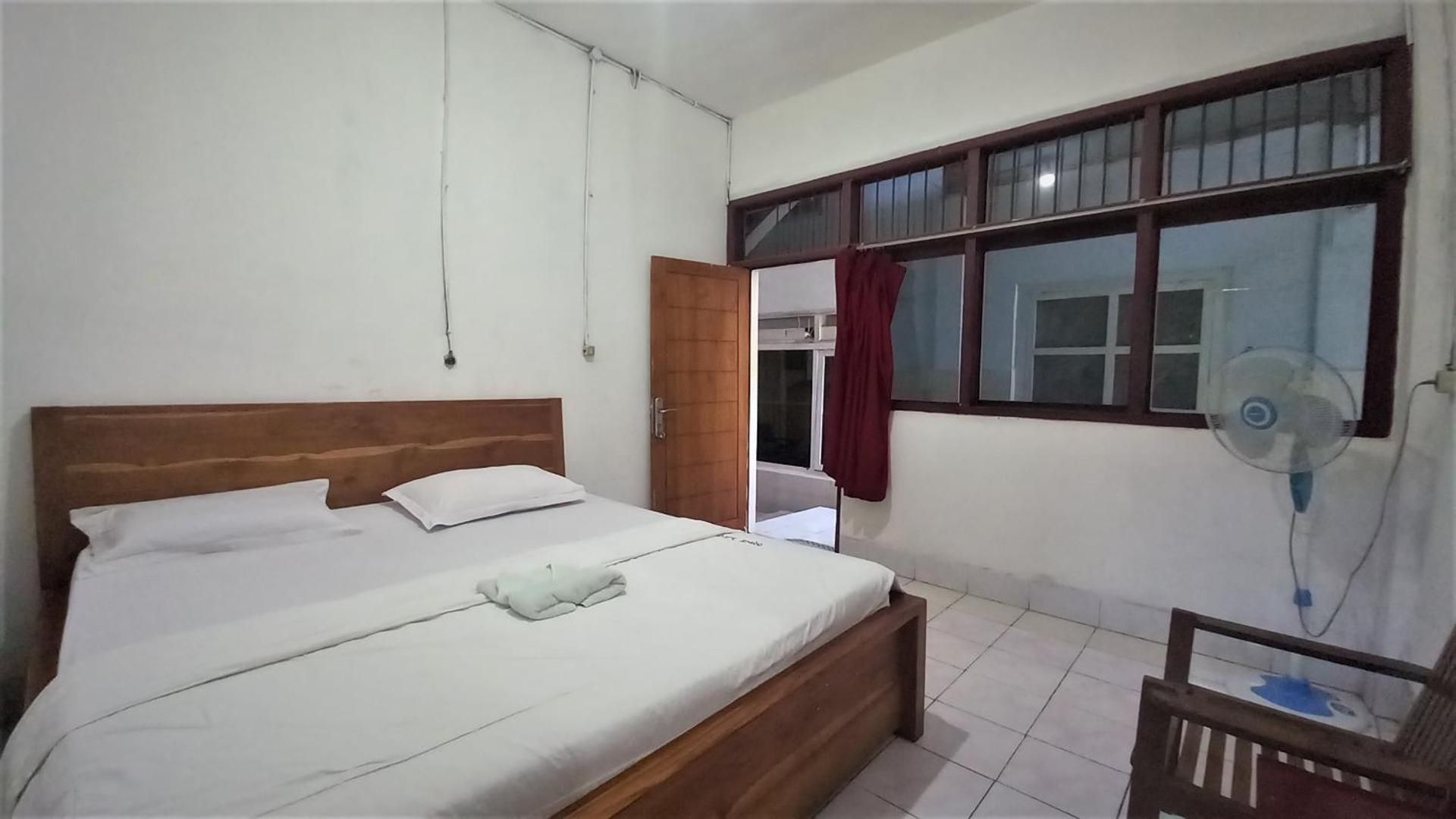 Bajo Hotel Standard 2