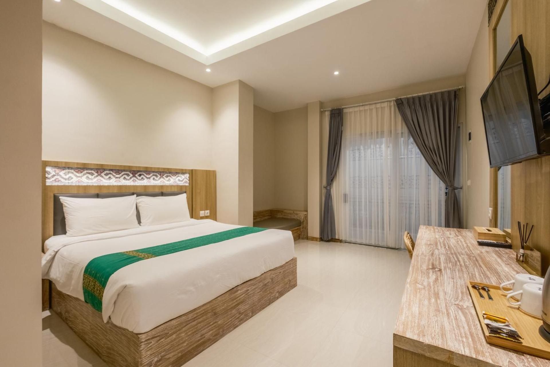 Deluxe Double City View