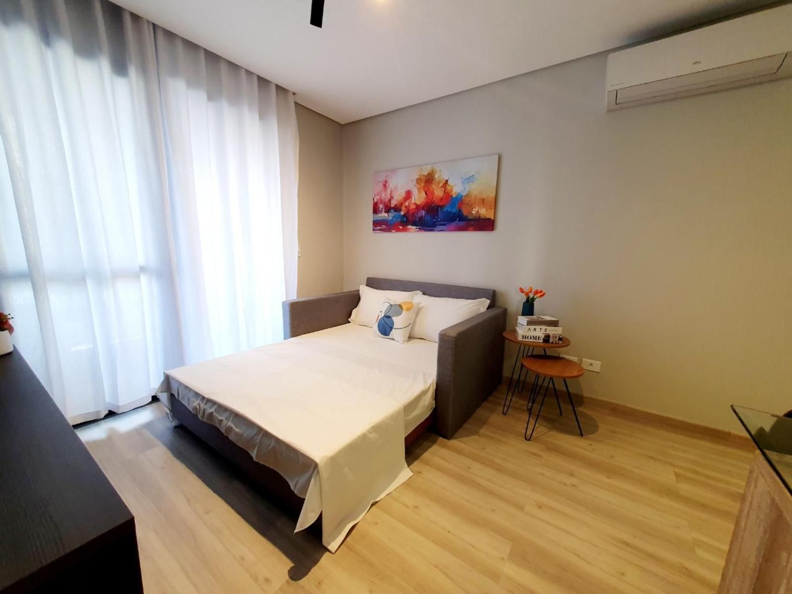 Two-Bedroom Deluxe Apartment with Balcony