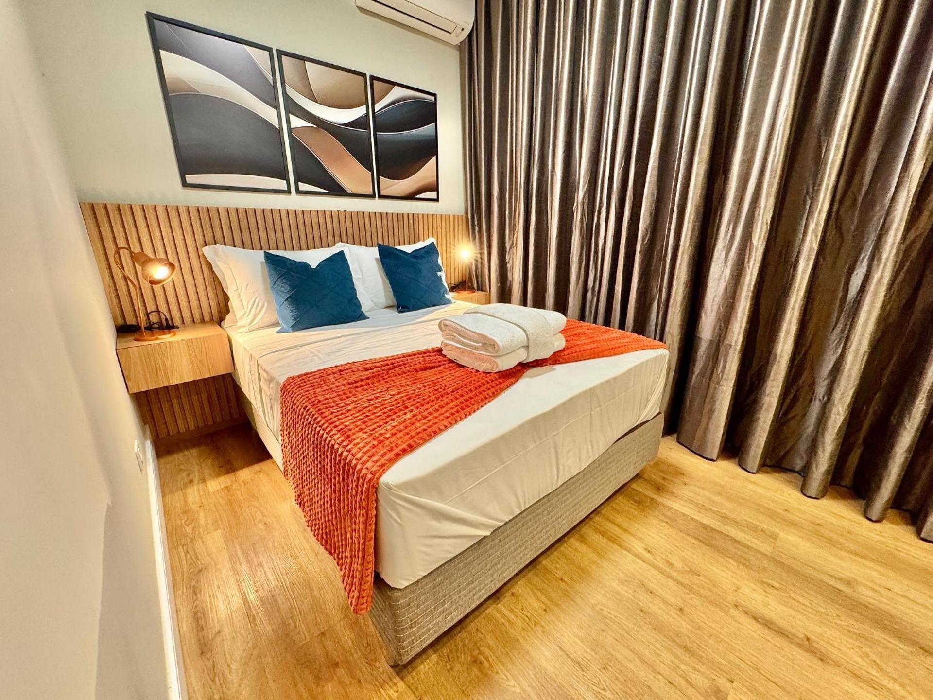 Three-Bedroom Deluxe Apartment