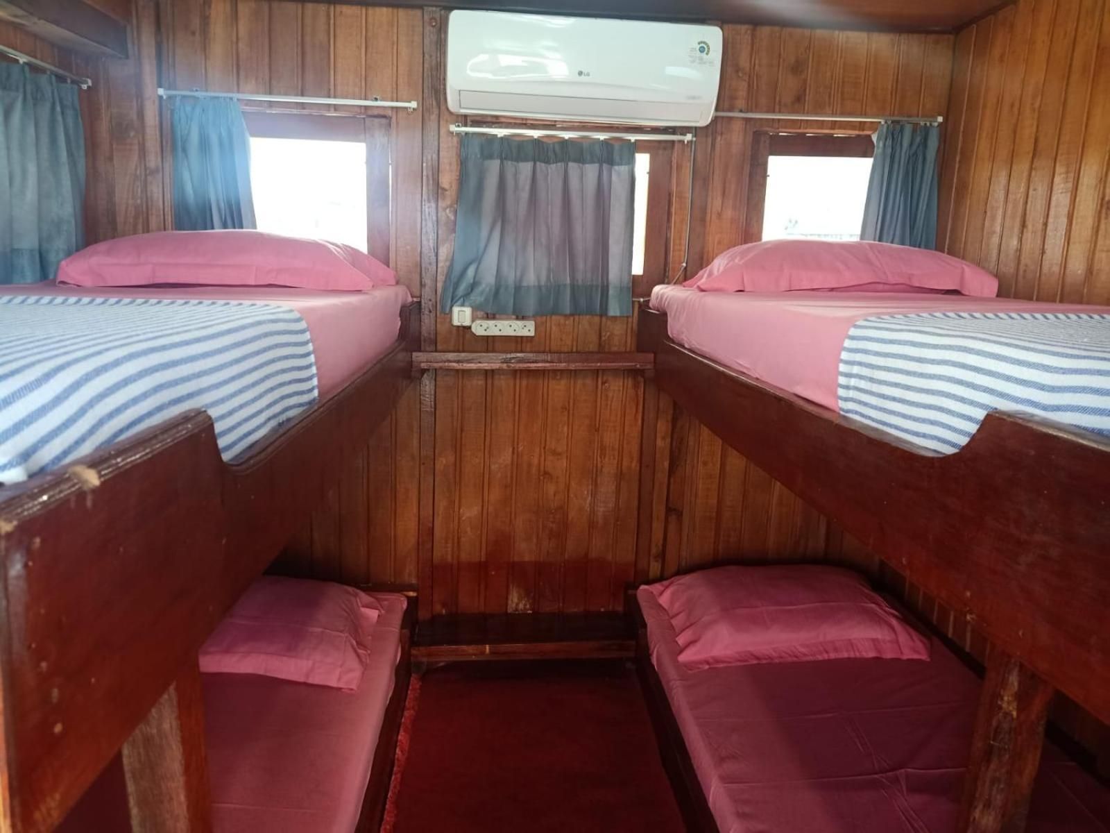 4-Bed Mixed Dormitory Room
