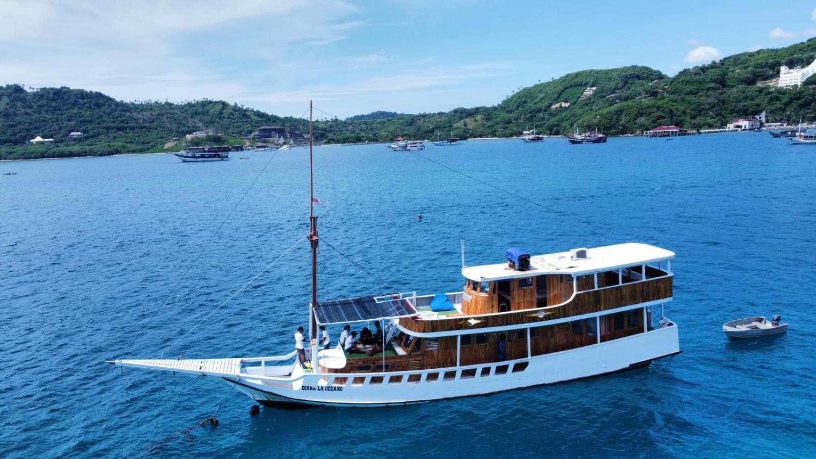 Labuan Bajo Tour Boats