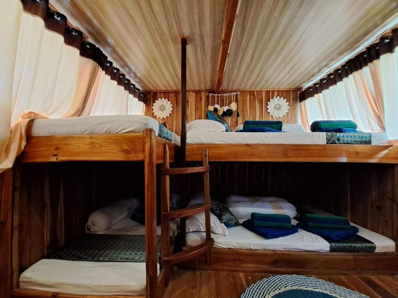 Labuan Bajo Tour Boats Quadruple Room with Bathroom