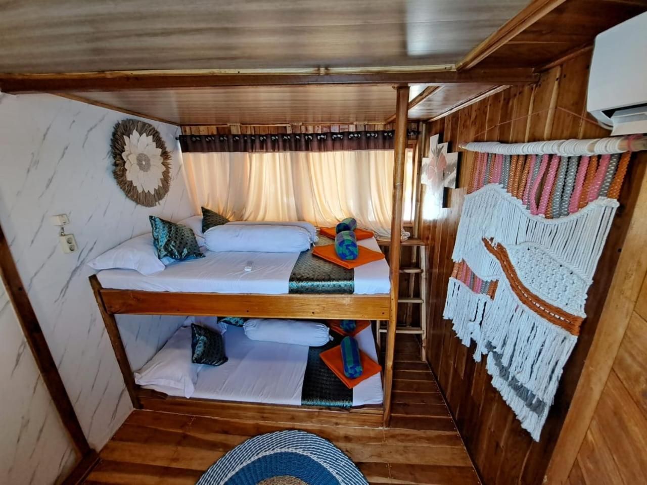 Labuan Bajo Tour Boats Quadruple Room with Bathroom 2