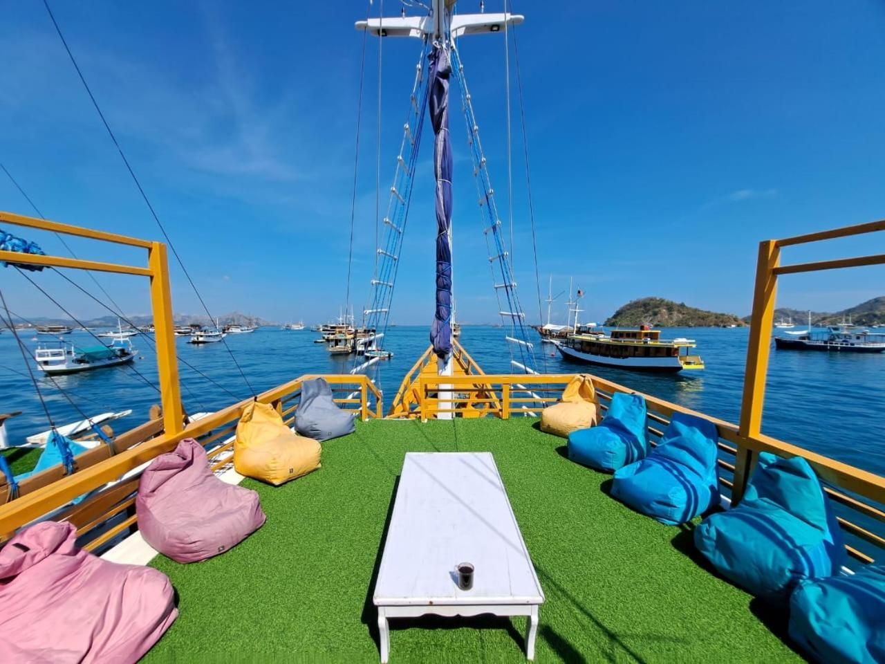 Labuan Bajo Tour Boats