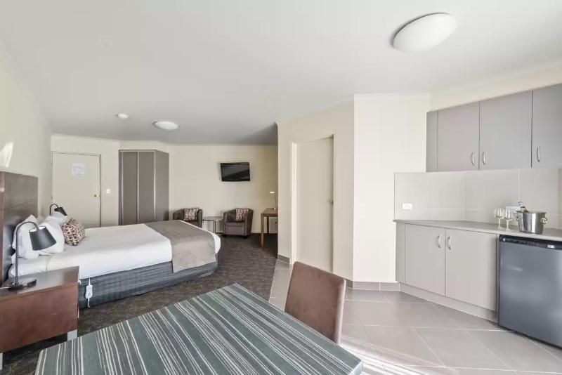 1 Queen Bed, Nonsmoking, Upgrade