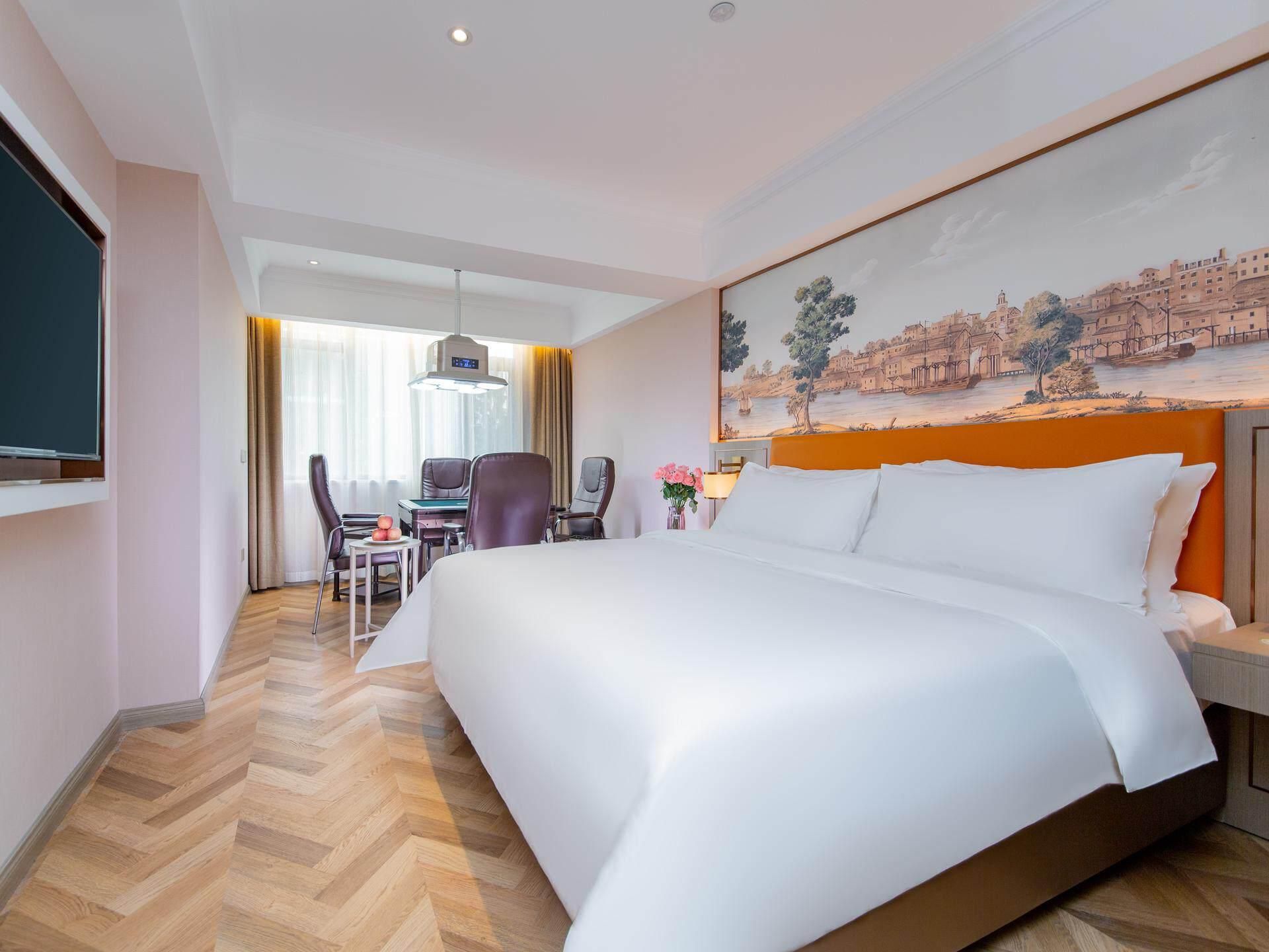 Vienna Hotel Jingzhou Development Zone Olympic Sports Center WH - Chess 1 Bed Room