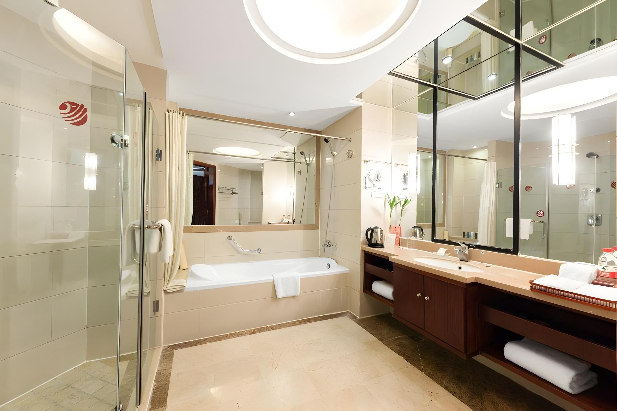 Deluxe Business Double Room