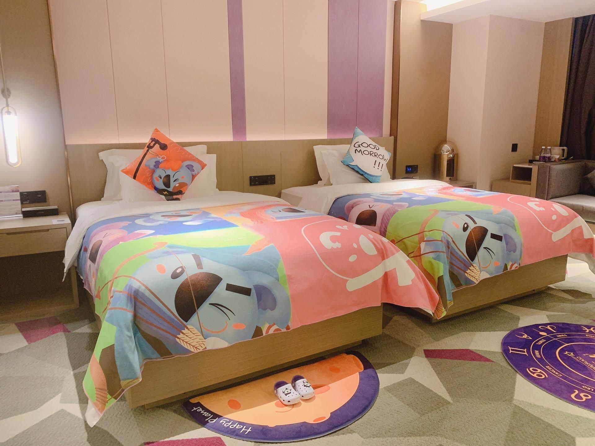 Lavande Hotel Jingzhou High-speed Railway Station WH - LIXIAOLAN Parent-child Twin Room