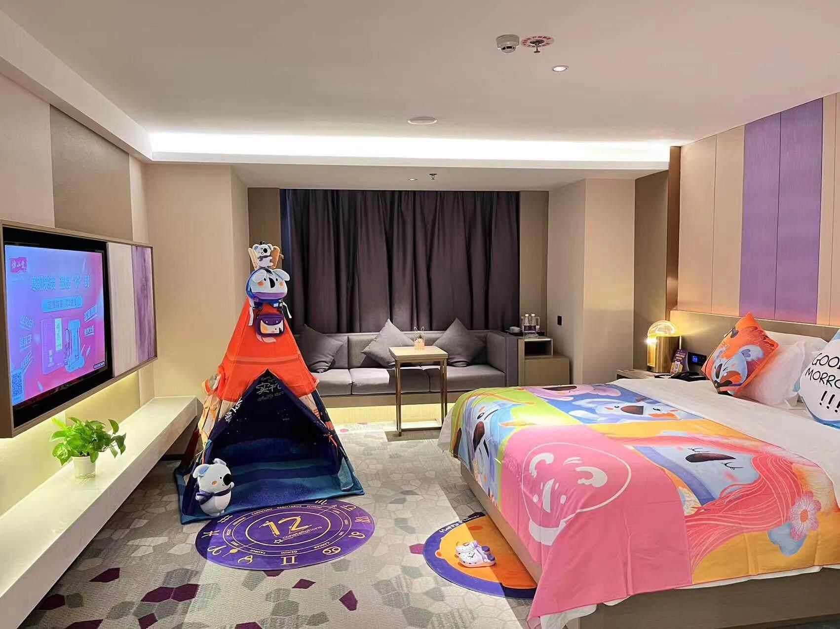 Lavande Hotel Jingzhou High-speed Railway Station WH - LIXIAOLAN Parent-child 1 Bed Room