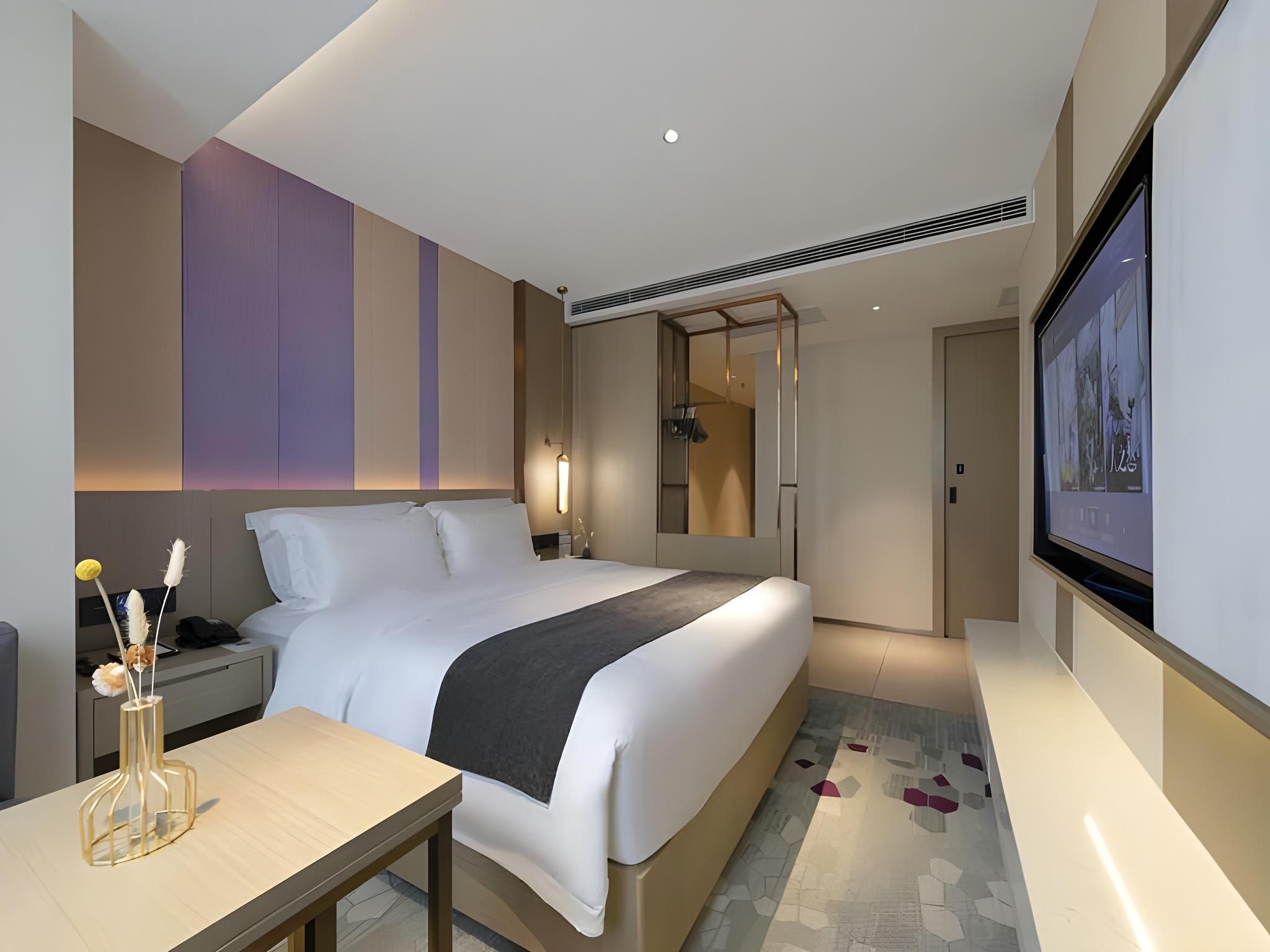 Lavande Hotel Jingzhou High-speed Railway Station WH - Family Guestroom