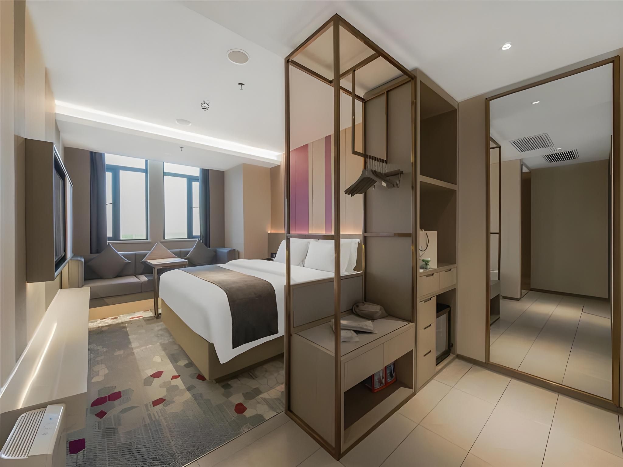 Lavande Hotel Jingzhou High-speed Railway Station WH - Family Guestroom 2