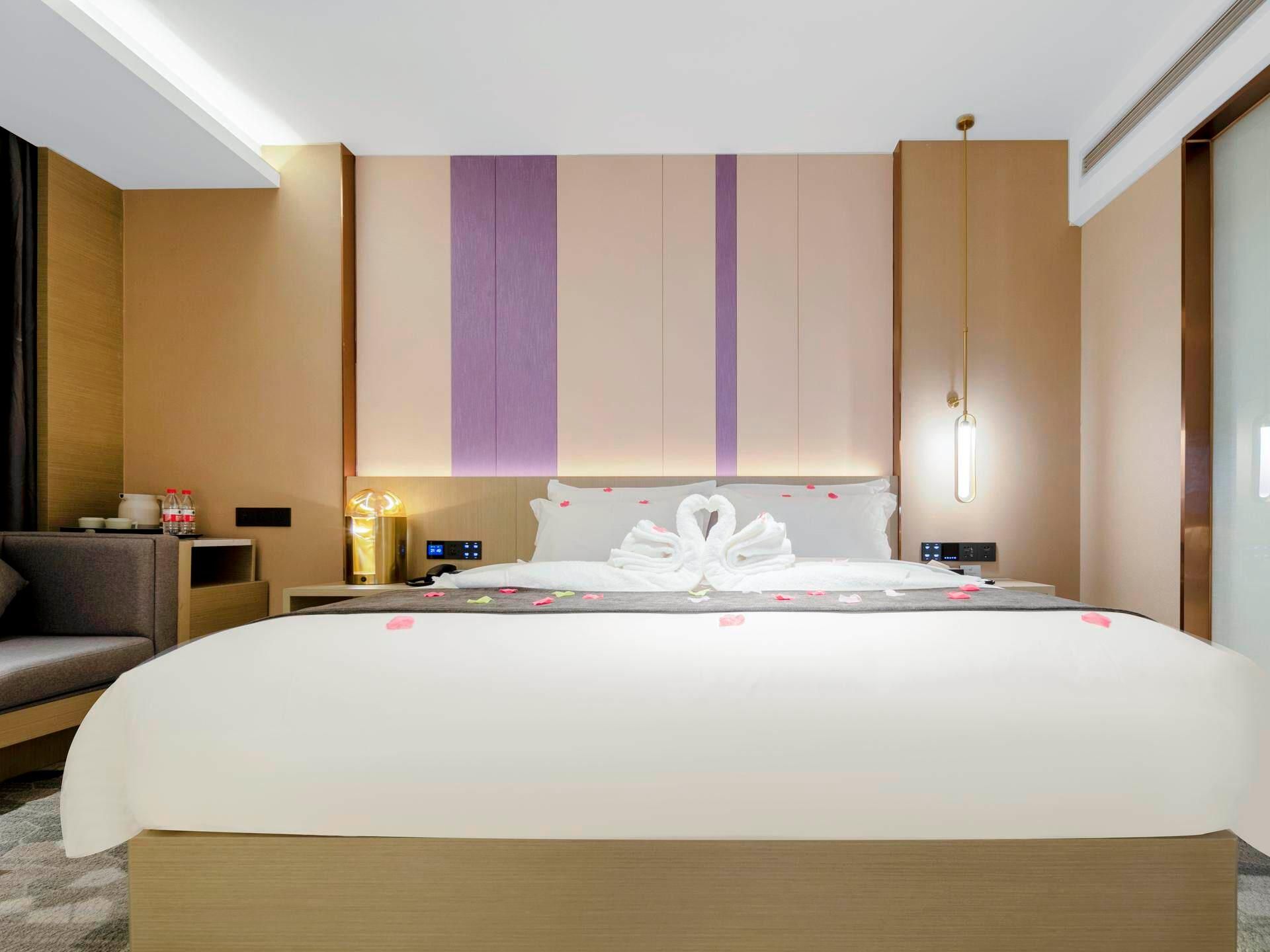 WH - Youxiang Romantic Room