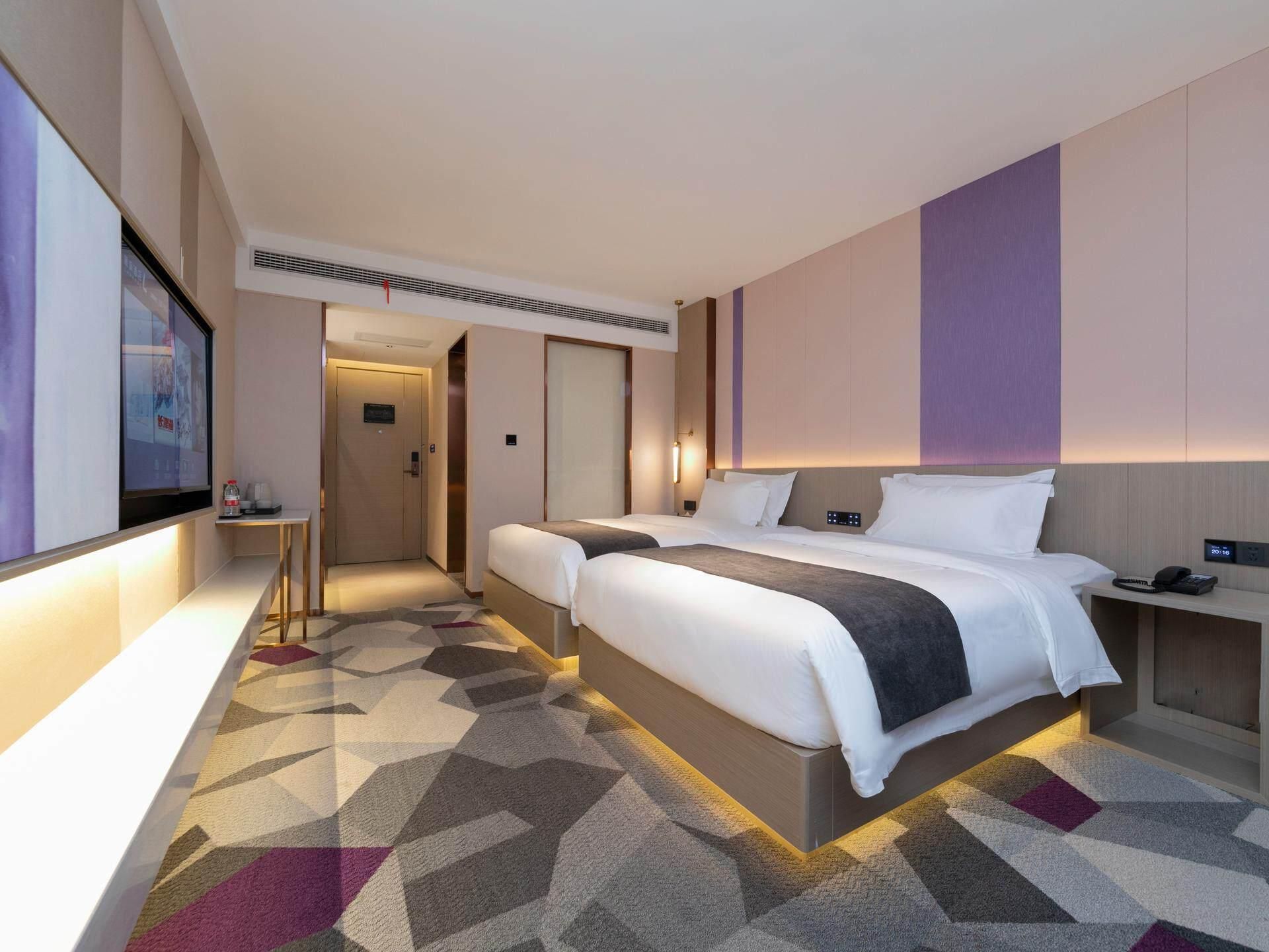 WH - Deluxe Room Twin