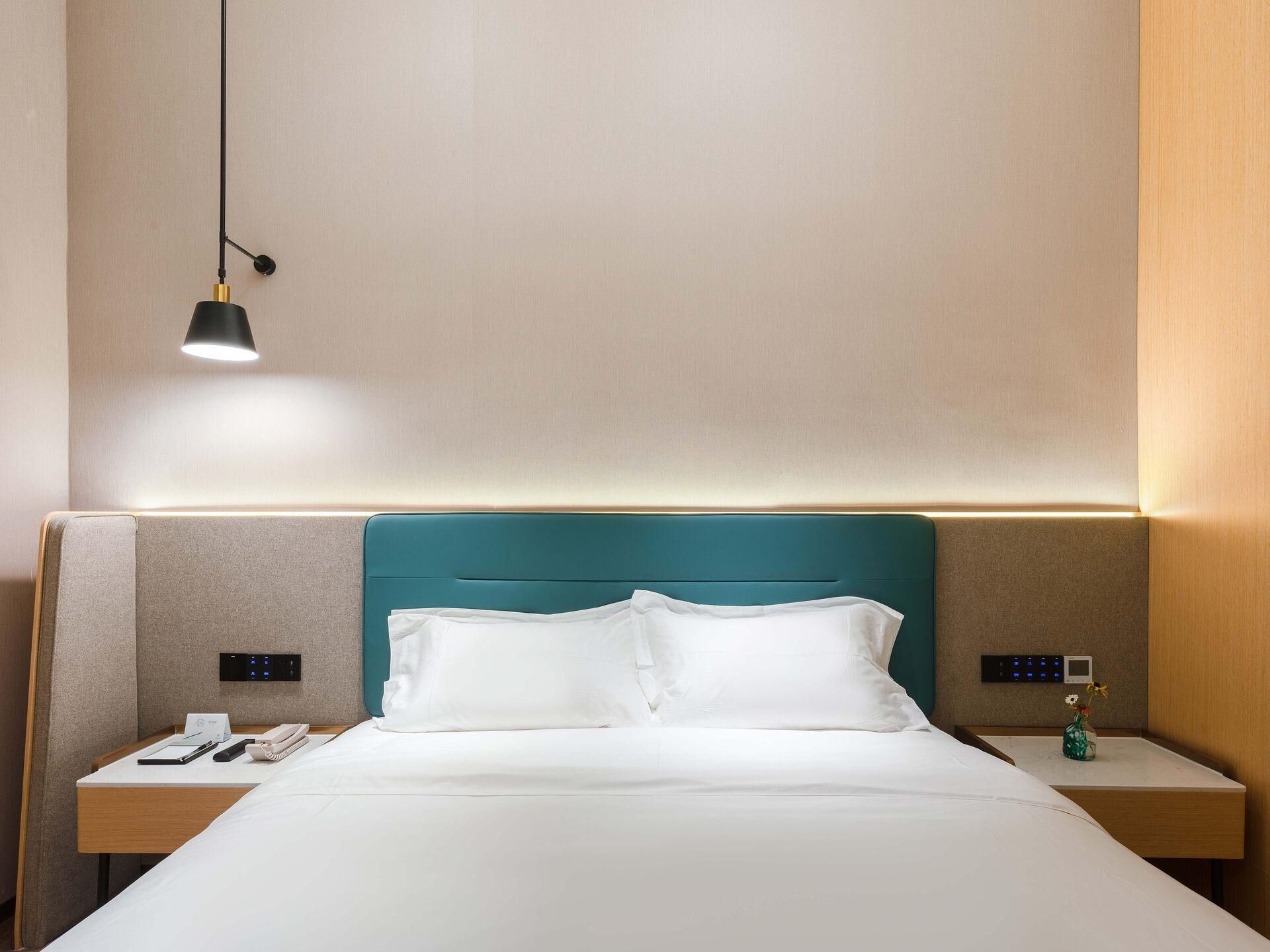 WH - Pinzhi Bed Room With No Window