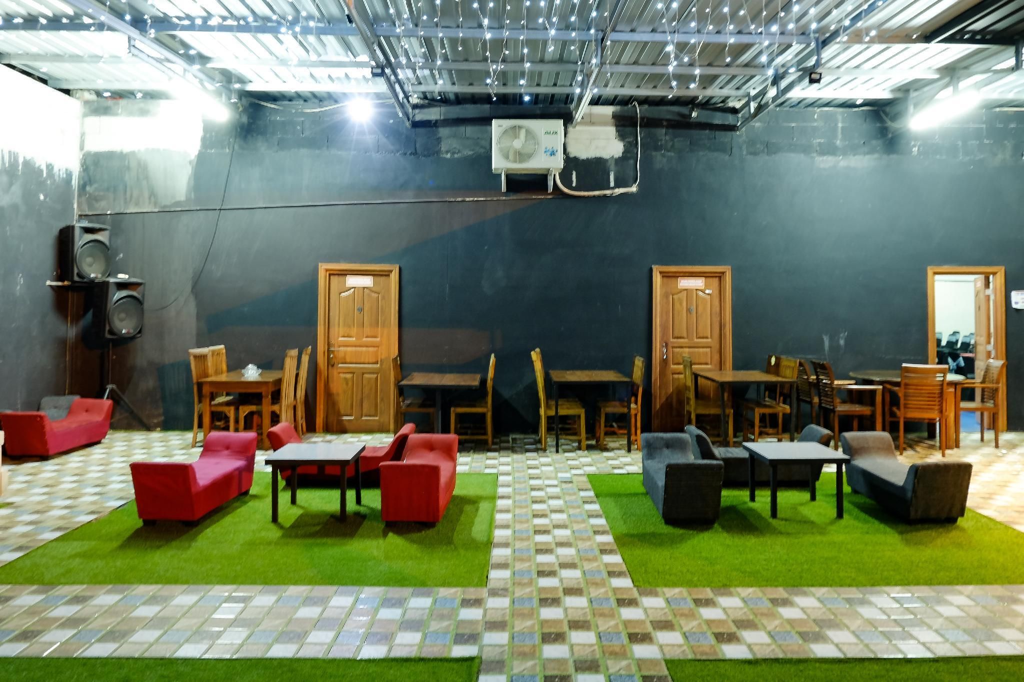 restaurant (private room)