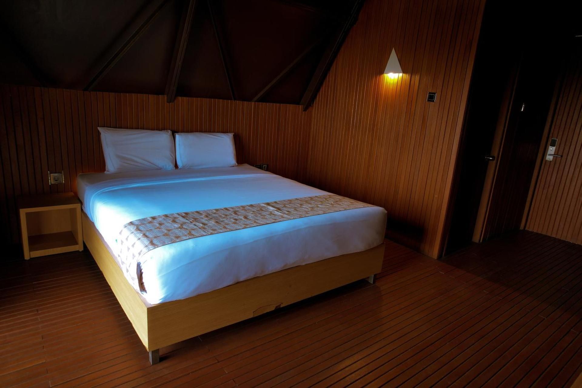 Kema Merbabu Deluxe Double Room 2