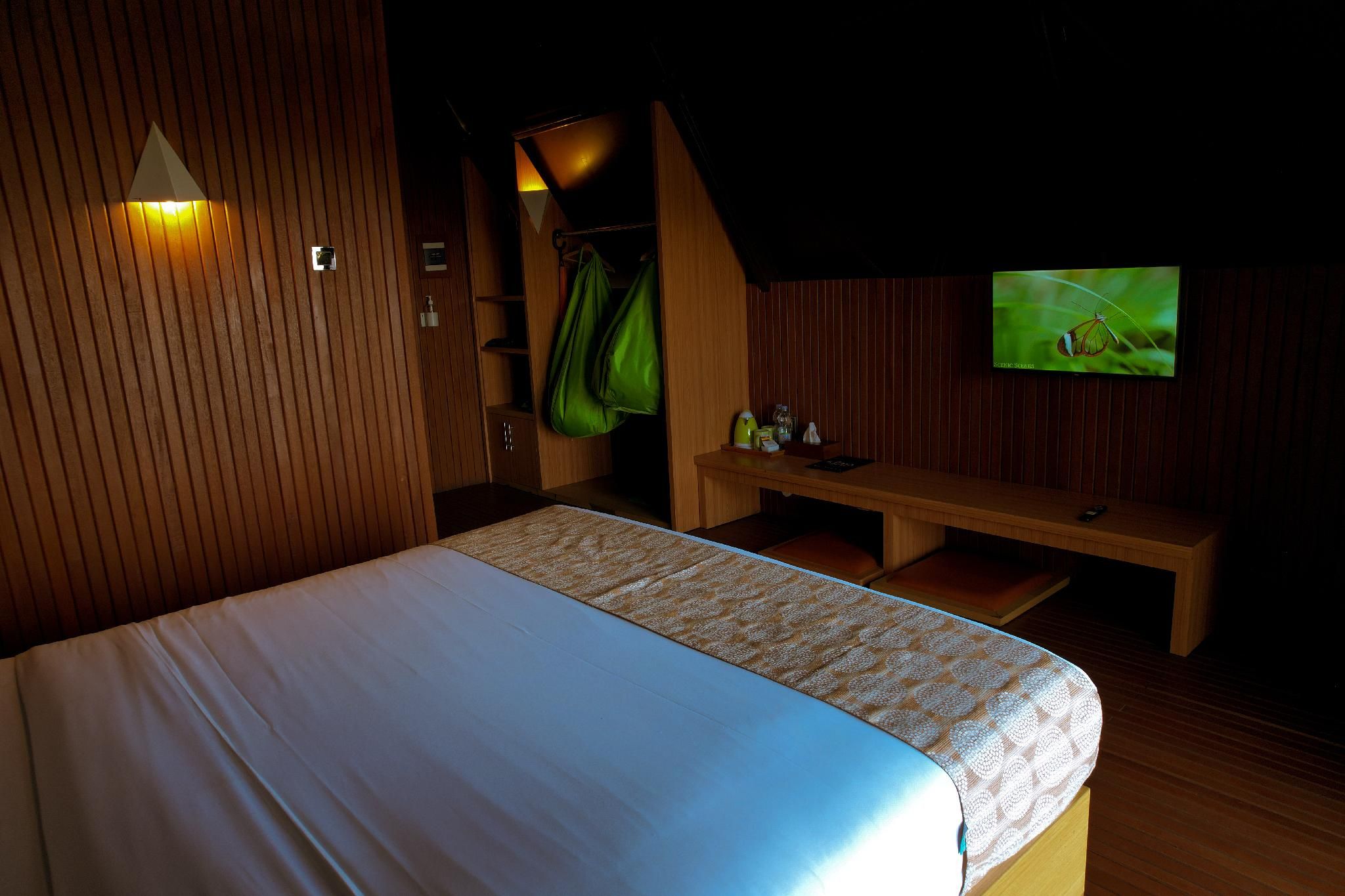 Kema Merbabu Deluxe Double Room