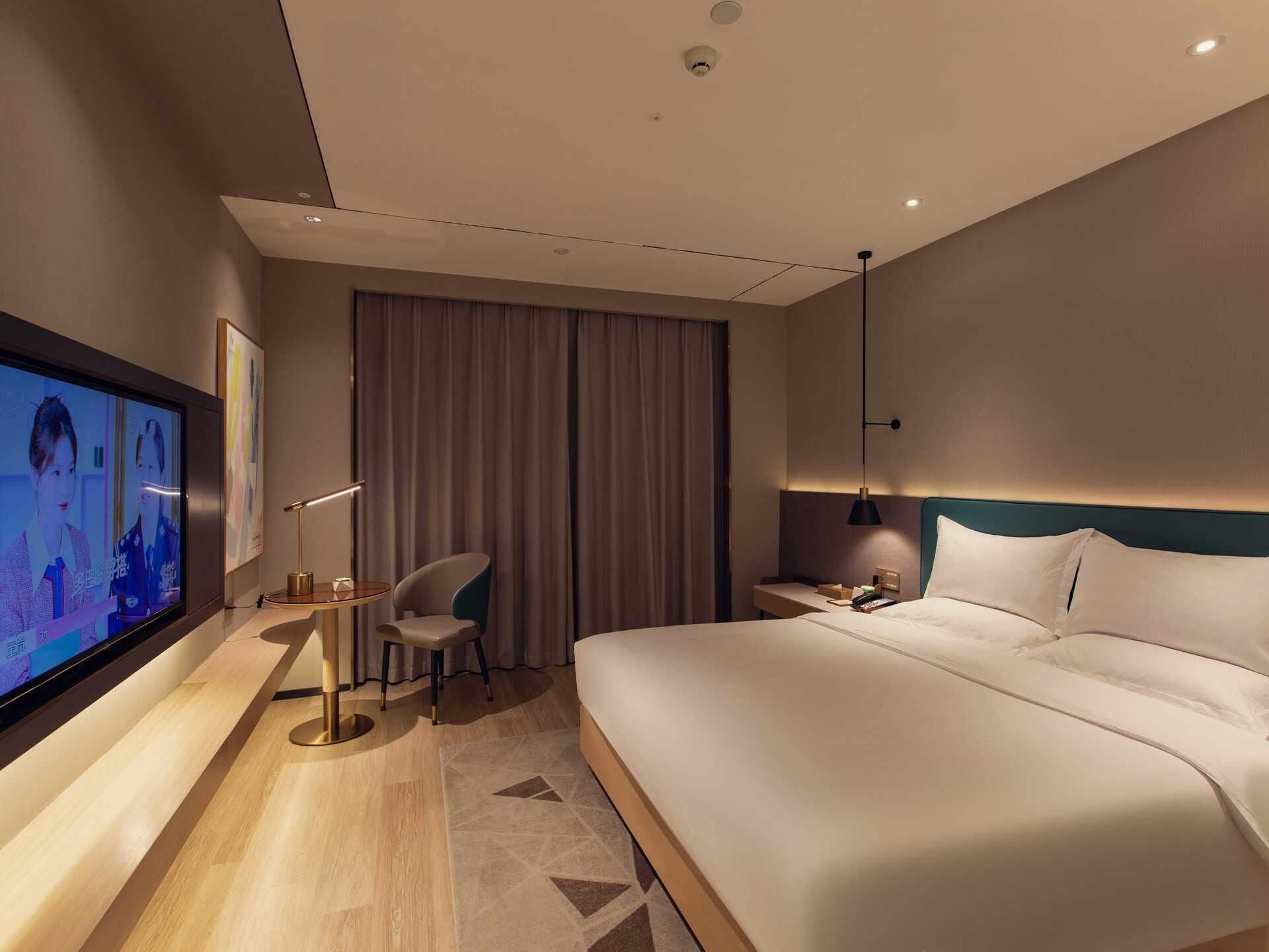 WH - Pinzhi Bed Room With No Window