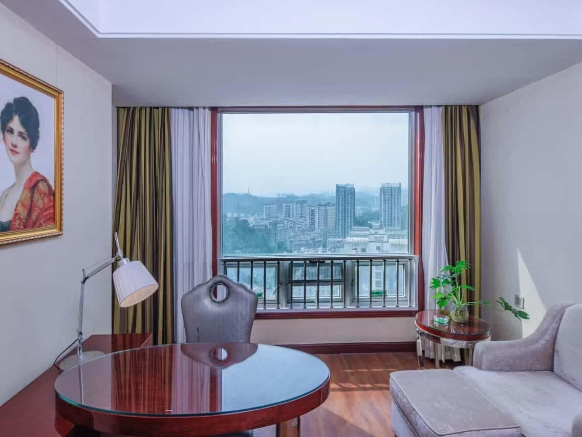 Vienna International Hotel Shiyan Wuyan Pedestrian Street WH - Executive 1 Bed Room 2