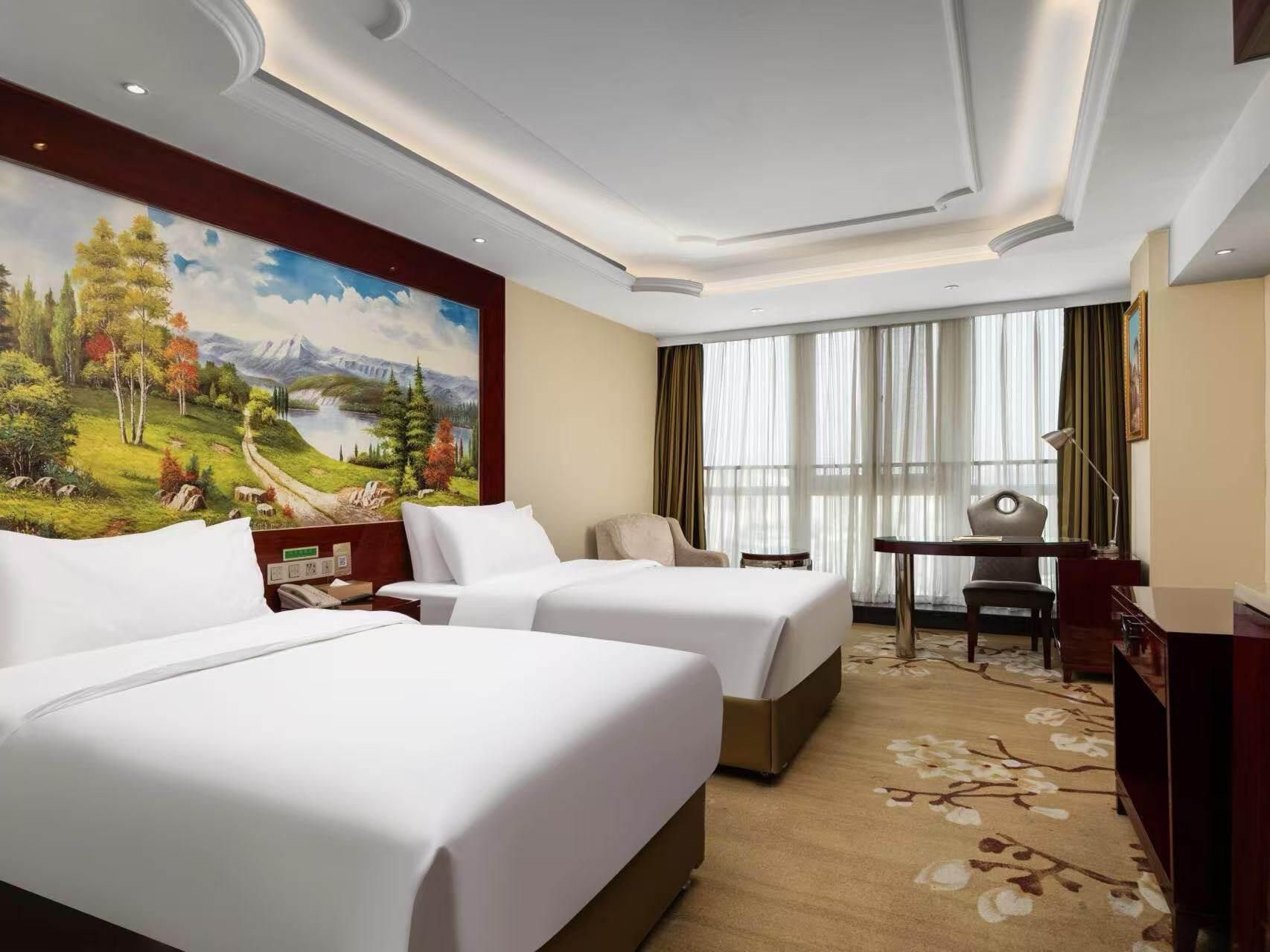 WH - Deluxe Room Twin