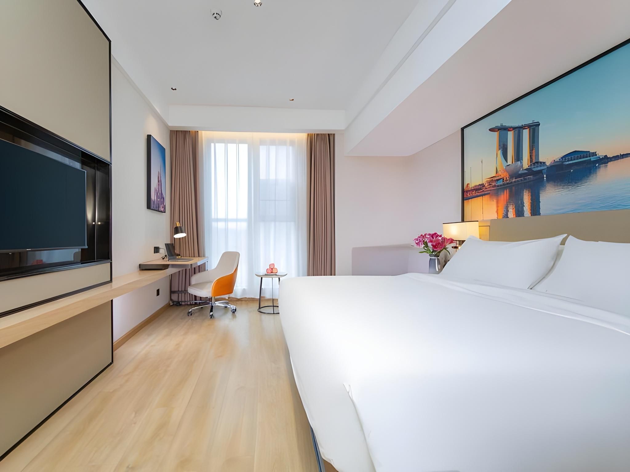 Business King Room