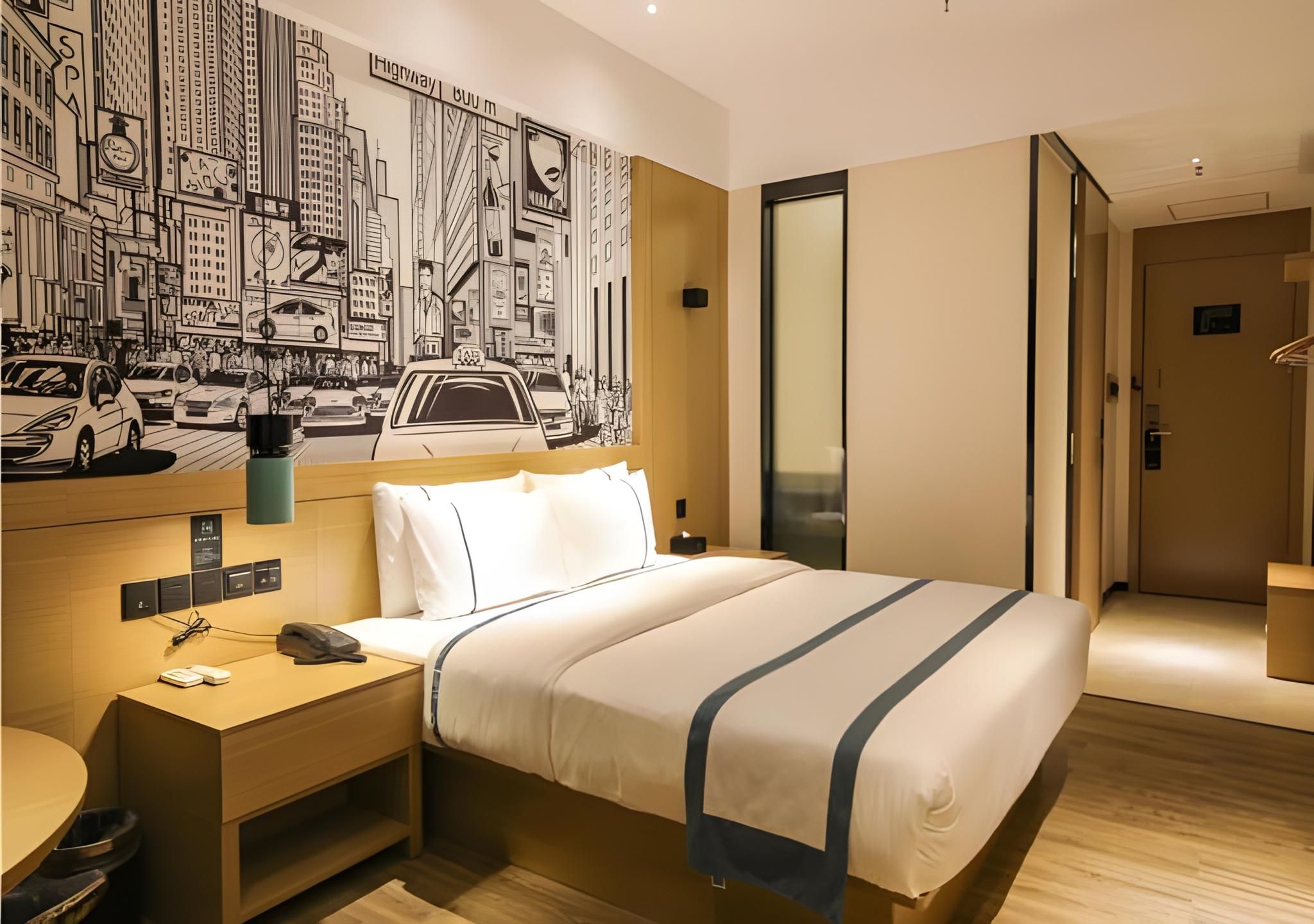 Business Queen Room