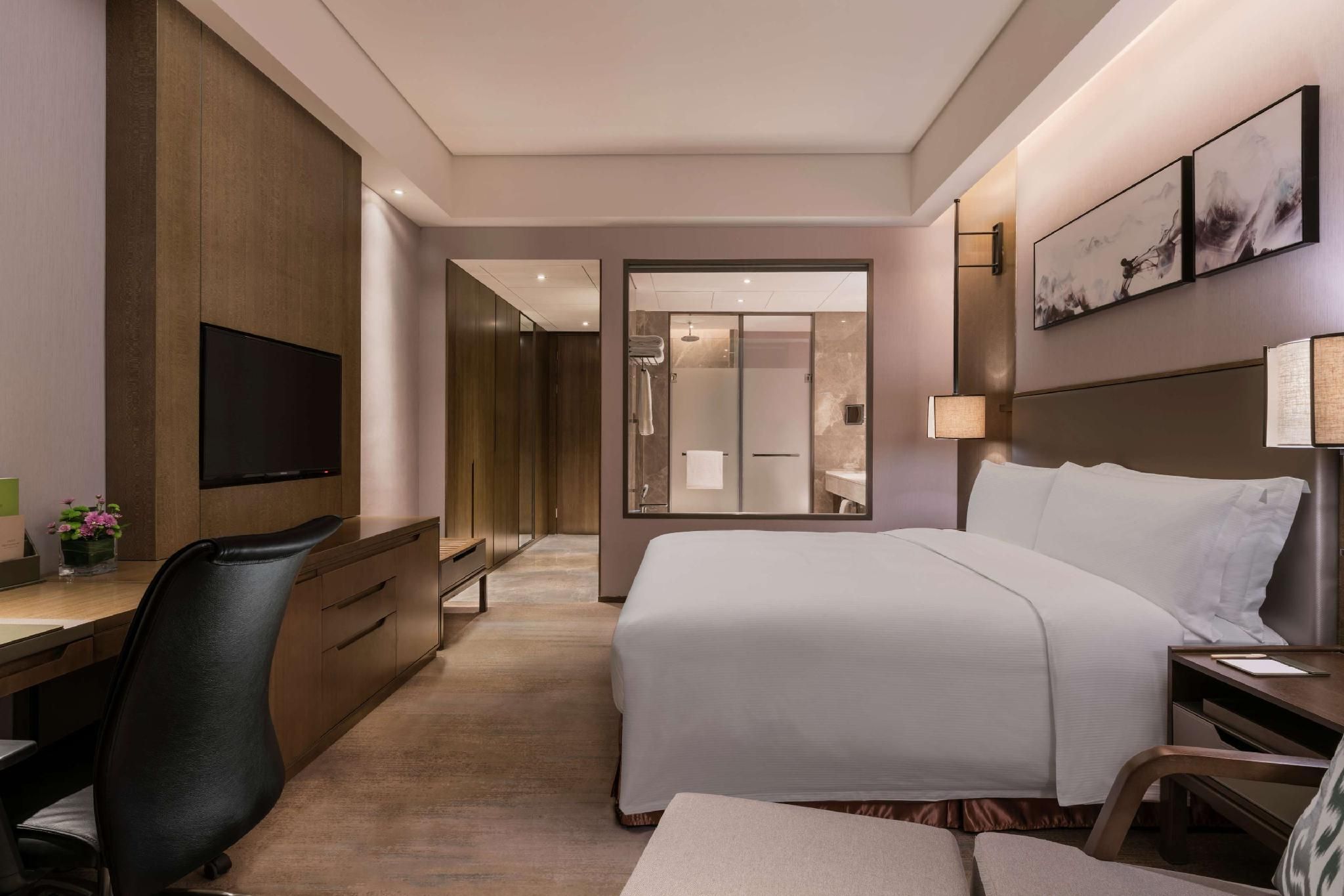 KING SUPERIOR ROOM-HIGH FLOOR