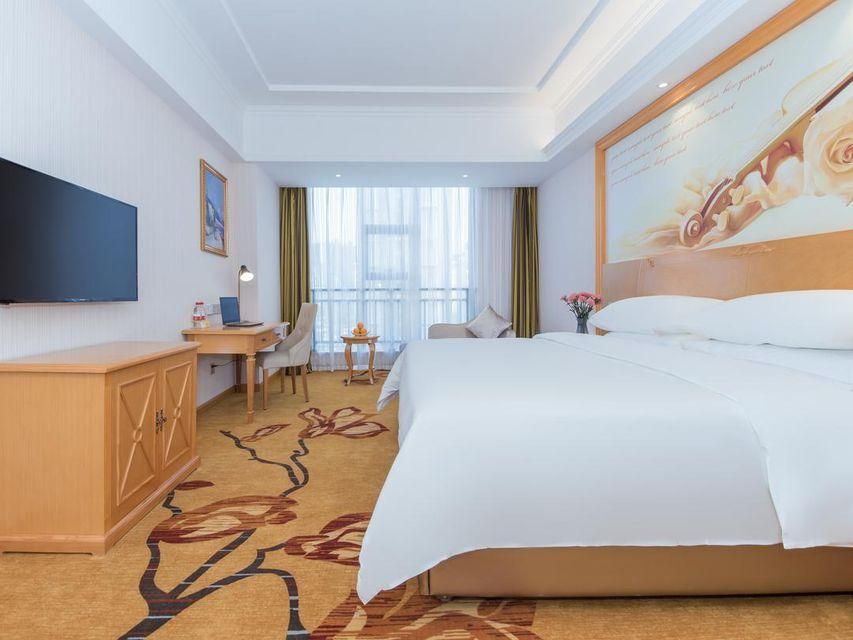 Vienna Hotel Shiyan Shanghai Road Vienna - Deluxe Room With One Bed