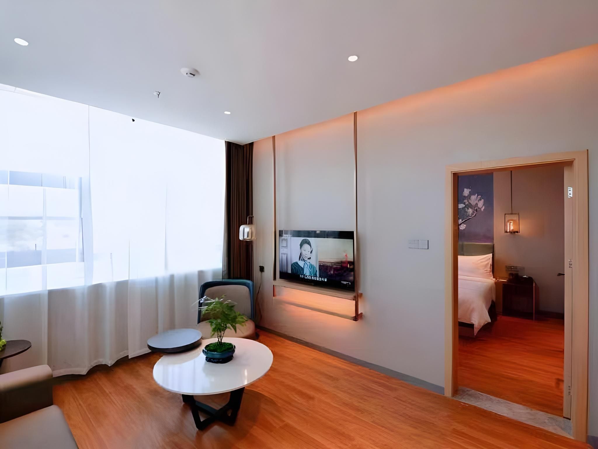 Smart Quiet Queen Suite