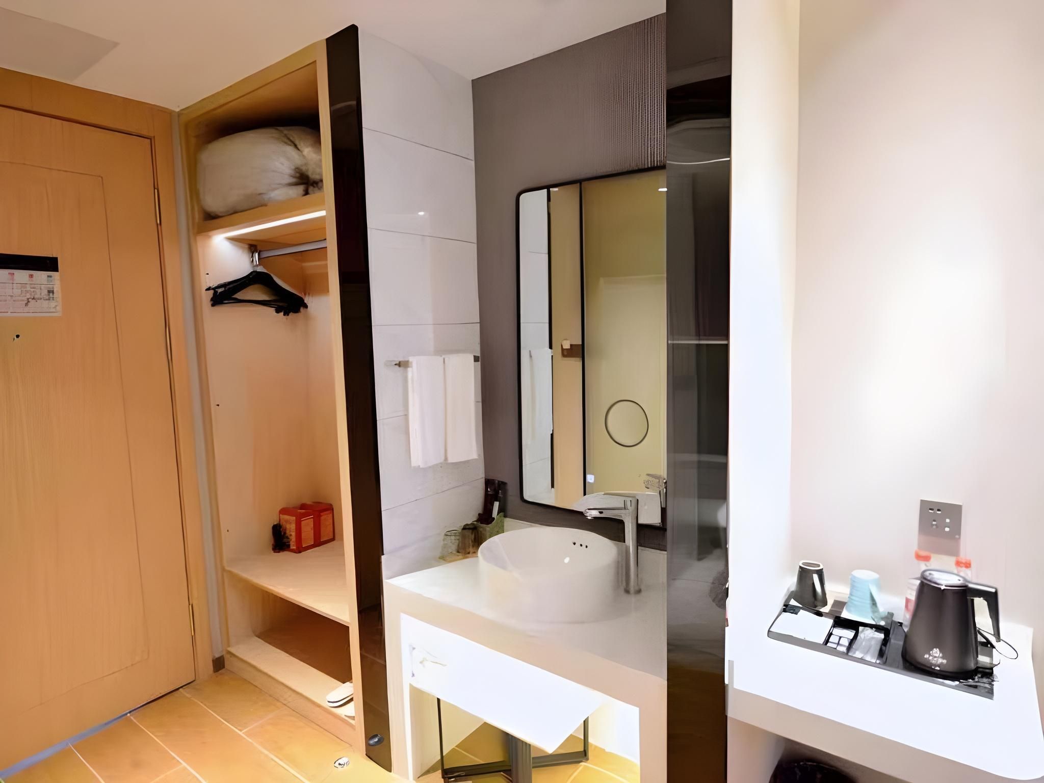 WH - Qinghsu Bed Room