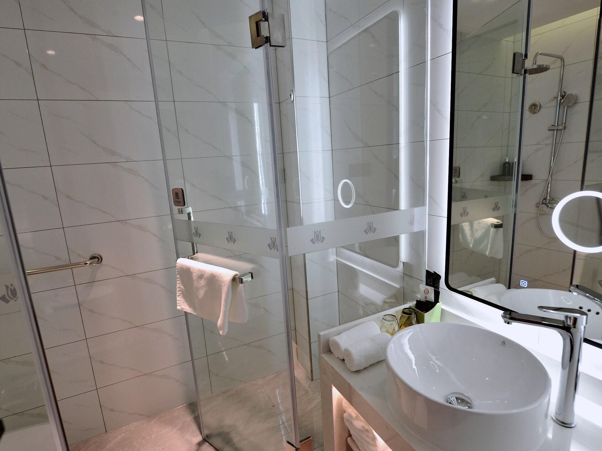 WH - Jingya Family Room