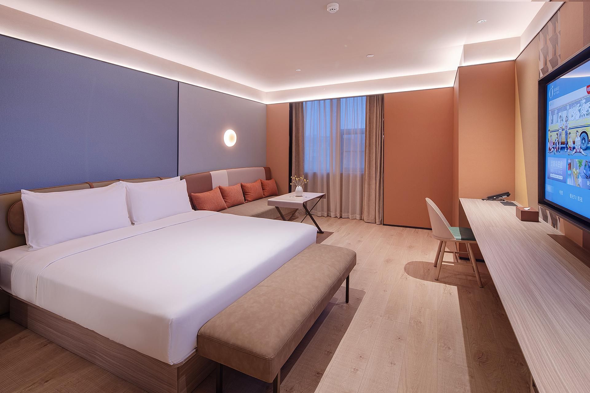 Huazhu - California Sunshine Deluxe 1 Bed Room