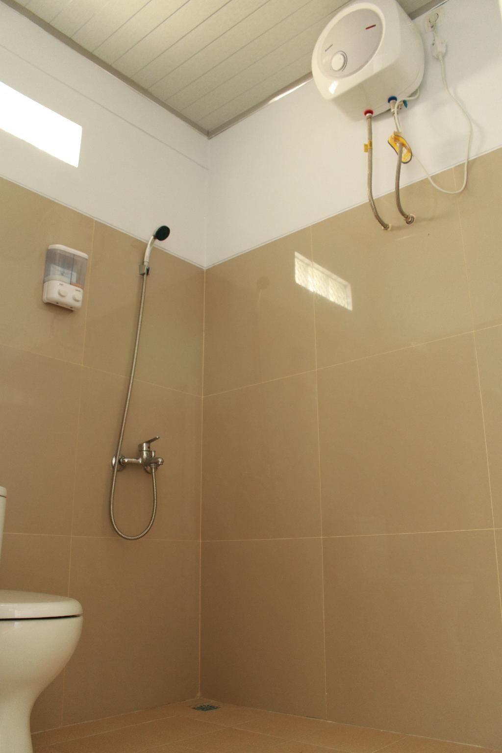 Aluky Hotel Deluxe Double or Twin