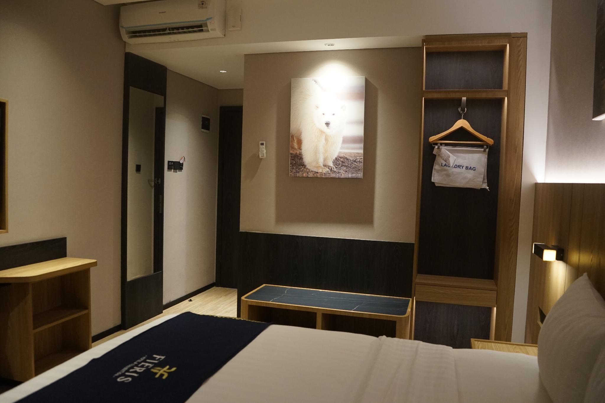 Fieris hotel & Convention Kertajati Deluxe Queen Room