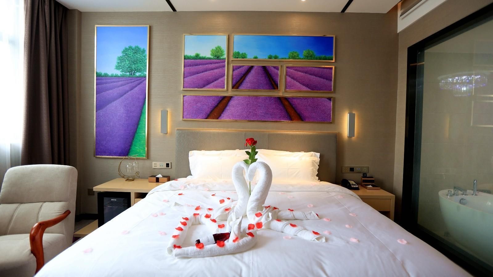 Lavande Hotels Chibi Highspeed Railway Station Lavande - Romantic Zunxiang Room 2